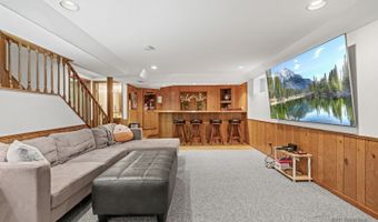 1223 N Itasca Rd, Addison, IL 60101