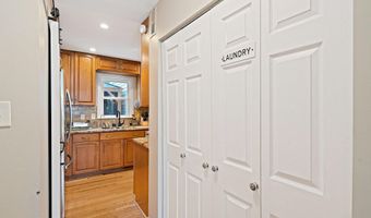 9220 BURNETTA Dr, Annandale, VA 22003