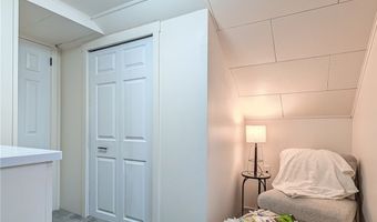 1872 Pickle Rd, Akron, OH 44312