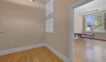 14 School St, Bristol, VT 05443