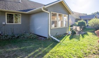 2860 Fairway Dr, Altoona, WI 54720