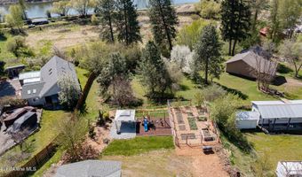 6616 Comanche St, Bonners Ferry, ID 83805