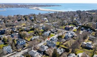 75 Ayrault St 1, Newport, RI 02840