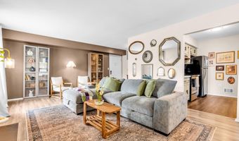 212 Wellington Pl, Aberdeen, NJ 07747