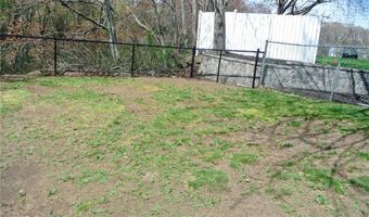 4 Eden Park Dr, Cranston, RI 02910