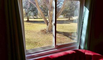 30 N Division St, Cowley, WY 82420