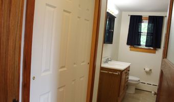 126 Chestnut St, Branford, CT 06405