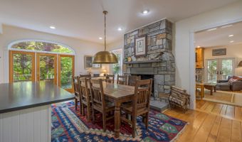 7 Greenway Ct, Bar Harbor, ME 04609
