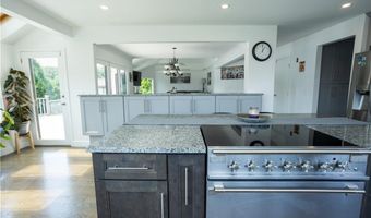 9 Katelan Ct, Cranston, RI 02921