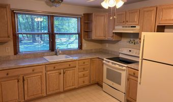 7 Stephens Ct, Clinton, CT 06413