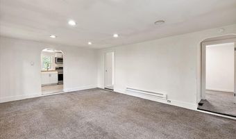 47 Wayne St, Allegan, MI 49010