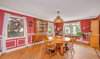 142 Cedar St, Amityville, NY 11701