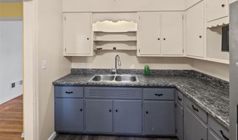 2136 Wyckoff St, Alton, IL 62002