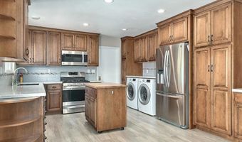 1209 Rosewood Ave, Camarillo, CA 93010