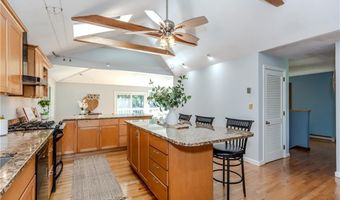 63 Duck Cove Rd, North Kingstown, RI 02852