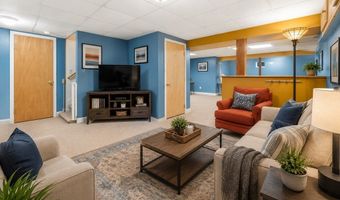 323 Oakhill Ave, Attleboro, MA 02703