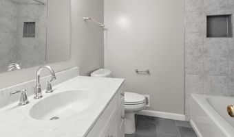 6356 11TH Rd N, Arlington, VA 22205