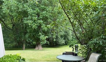 1104 Netherton Ct, Amherst, NY 14051