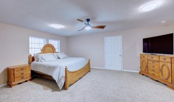 1923 Eastridge Dr, Arkansas City, KS 67005