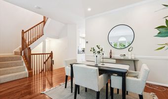 518 WINDING ROSE Dr, Rockville, MD 20850