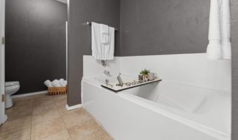 13700 Carrington Place Dr, Alexander, AR 72002