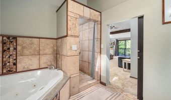 24 Lincoln Dr, North Smithfield, RI 02896
