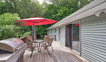 37 Anella Dr, Bethany, CT 06524