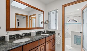 2409 E Greshan Ct, Arlington Heights, IL 60004