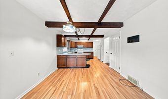 4 Laurel Dr, Albany, NY 12211
