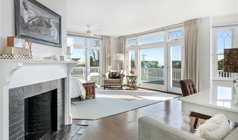 150 Boston Neck Rd, Narragansett, RI 02882