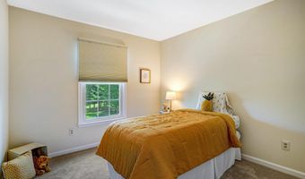 7044 FIELDHURST Ct, Alexandria, VA 22315