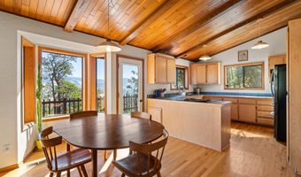 694 Timberlake Dr, Ashland, OR 97520