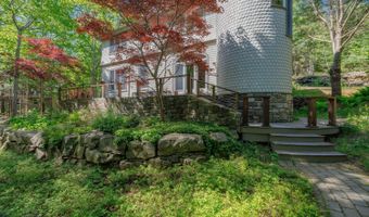 7 Greenway Ct, Bar Harbor, ME 04609