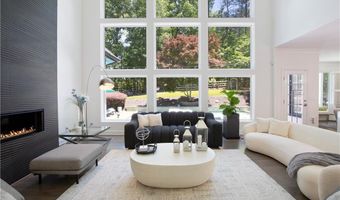 265 Oakhurst Leaf Dr, Alpharetta, GA 30004