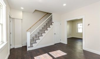 73 Maple Ave, Johnston, RI 02919