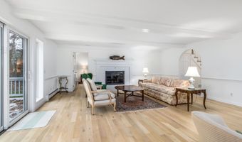 189 Dromoland Ln, Barnstable, MA 02630