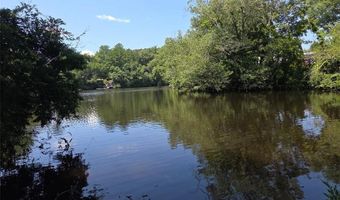 31 Lakeside Dr, Hopkinton, RI 02832