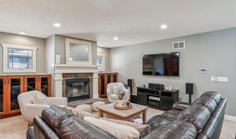 2716 53rd St, Des Moines, IA 50310