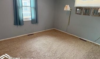 2109 E Spruce St, Algona, IA 50511