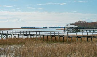 8107 Doar Rd, Awendaw, SC 29429