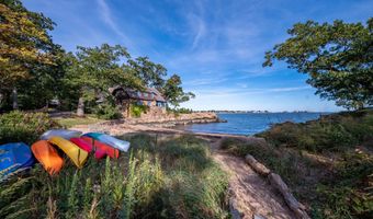 84 Johnsons Point Rd, Branford, CT 06405