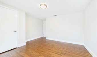 28 Eden Crest Dr, Cranston, RI 02920