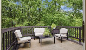 2 Brittania Dr 2, Danbury, CT 06811