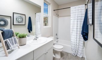 827 Lake Park Cir, Galt, CA 95632