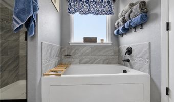 6407 SW Chestnut Hill Rd, Bentonville, AR 72713