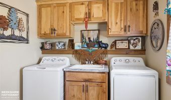 8 Lakota Ct, Cody, WY 82414