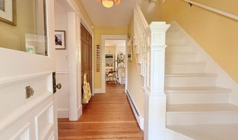 137 Main St, Chester, CT 06412