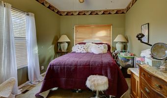 614 E 14th St, Baxter Springs, KS 66713