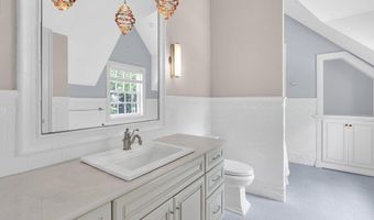 41 Marlpit Pl, Middletown, NJ 07748