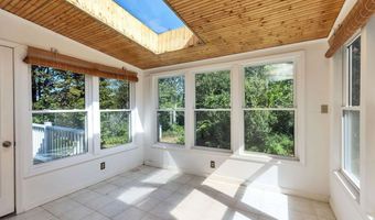 377 High St, Candia, NH 03034